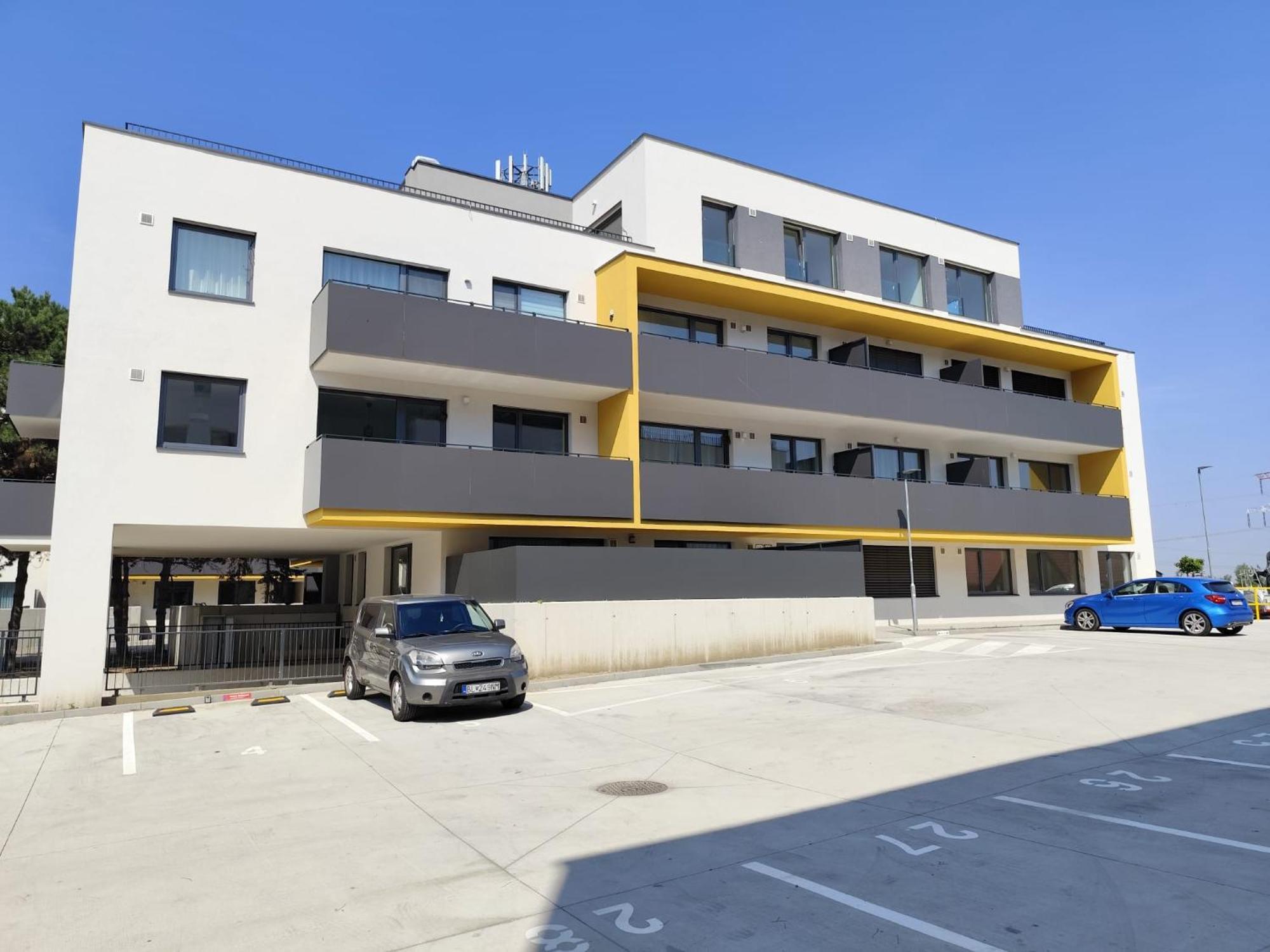 2 Room Apartment, New Building, Balcony, 208 Rovinka Luaran gambar